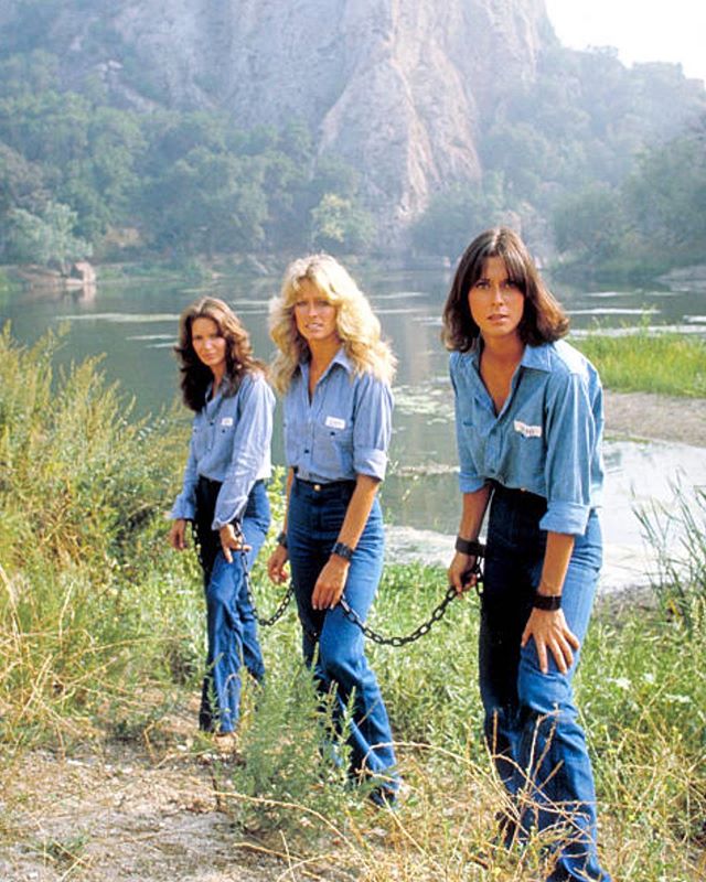 Charlie's Angels: Best fashion moments through the years (фото 2)
