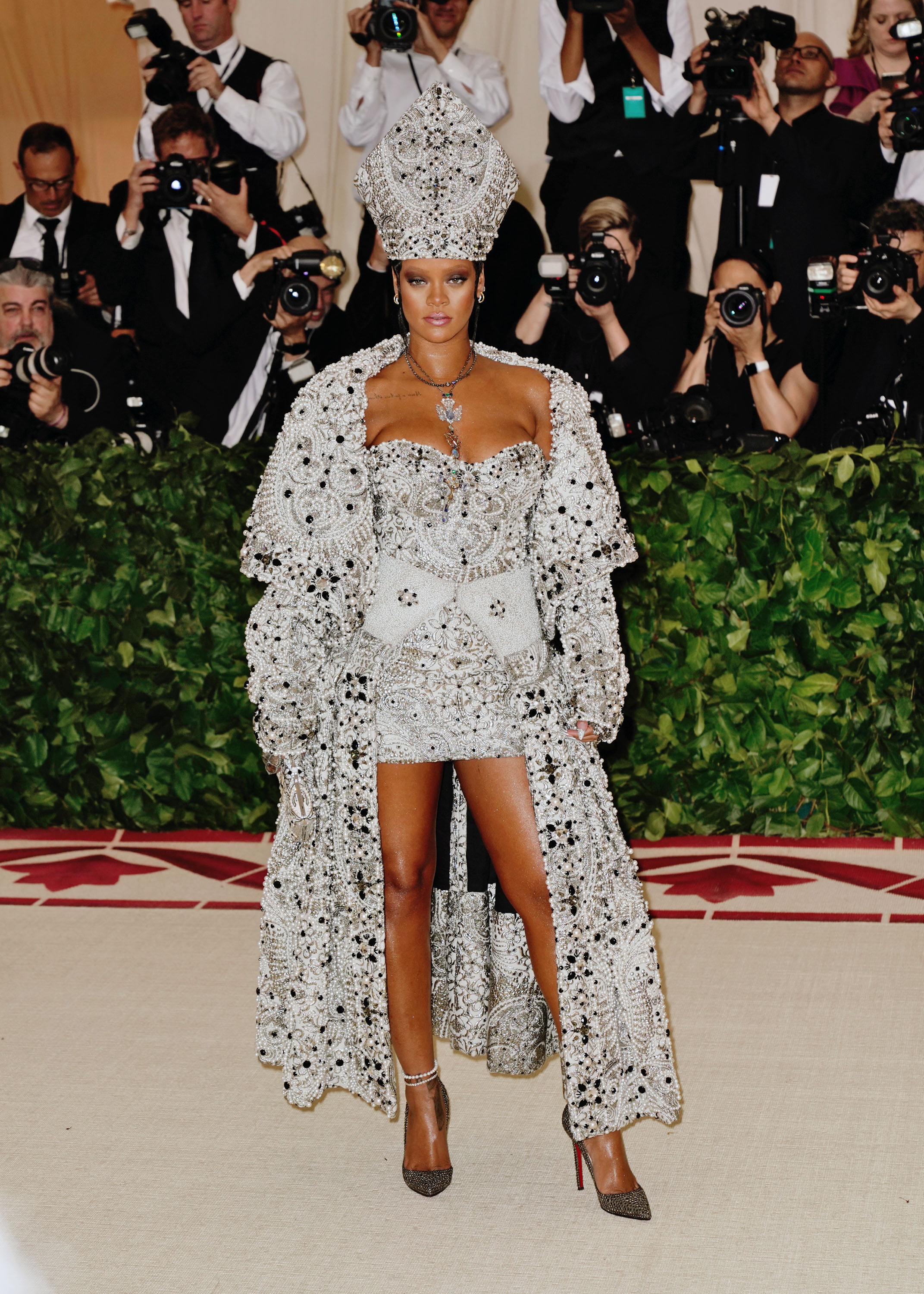 From the early 2000s to now: How the fashion choices at the Met Gala changed through the years (фото 68)