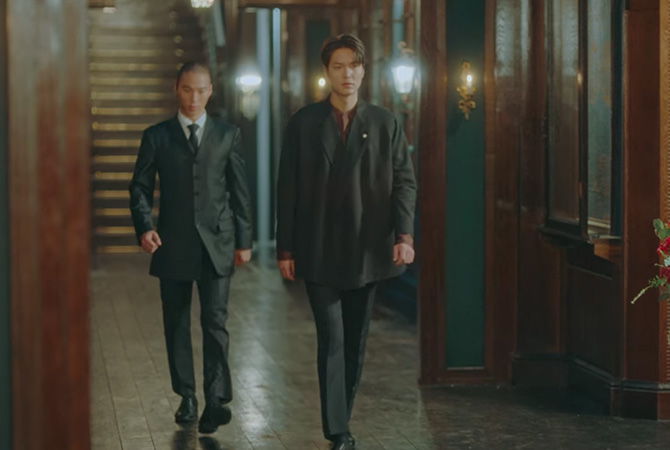 Style ID: All the designer outfits Lee Min Ho wore in ‘The King: Eternal Monarch’—complete (фото 78)