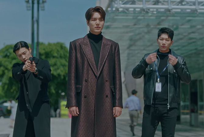 Style ID: All the designer outfits Lee Min Ho wore in ‘The King: Eternal Monarch’—complete (фото 90)