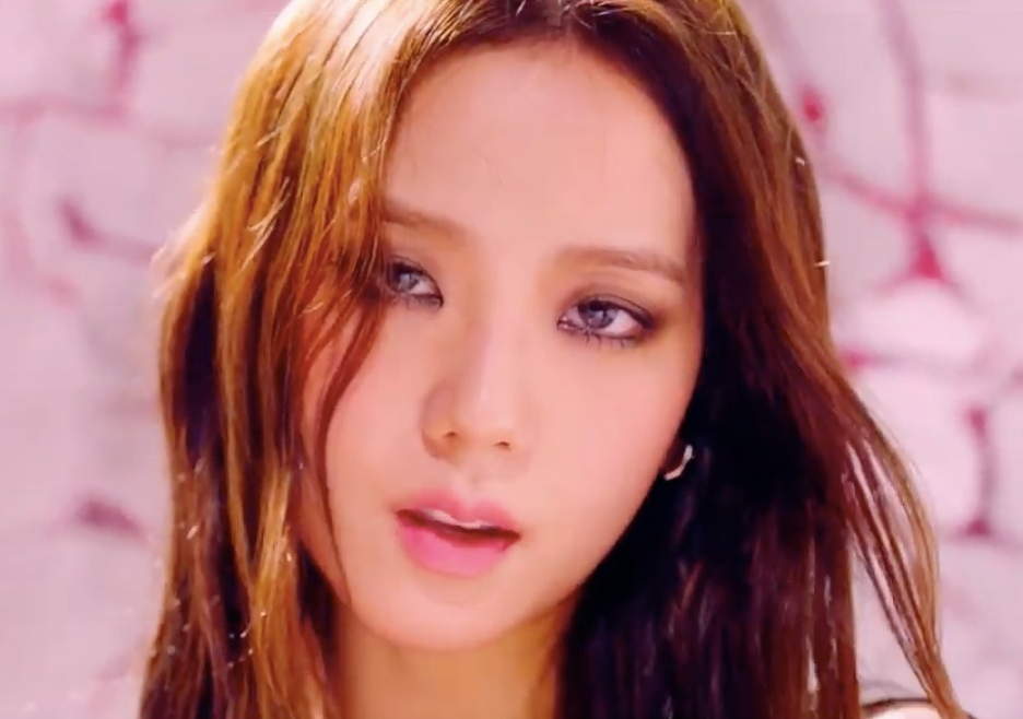 The best beauty moments from Blackpink's 'How You Like That' music video (фото 2)