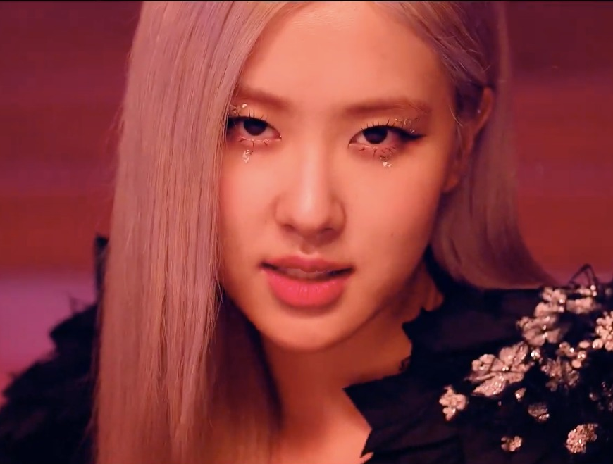 The best beauty moments from Blackpink's 'How You Like That' music video (фото 12)