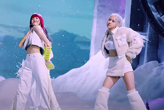 Style ID: Everything Blackpink wore in the ‘How You Like That' music video (фото 38)