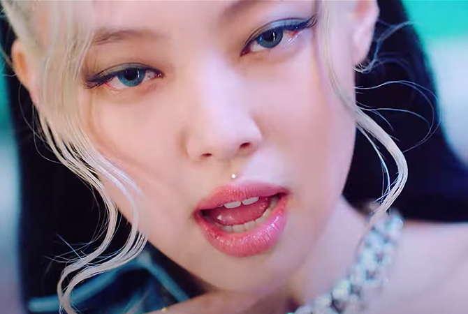 A guide to the jewellery brands featured in Blackpink’s ‘How You Like That’ MV (фото 1)