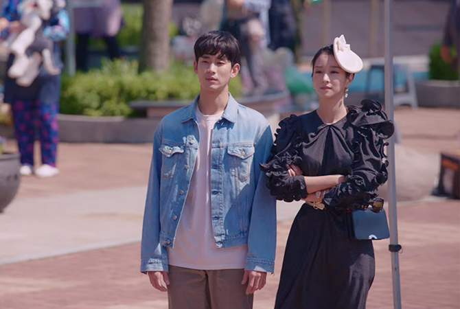 Style ID: The luxury brands behind Seo Ye-Ji’s fashionable outfits on ‘It’s Okay To Not Be Okay’ (фото 36)