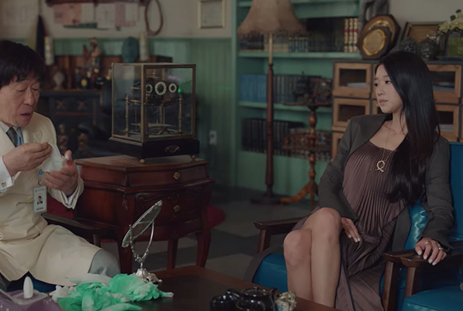 Style ID: The luxury brands behind Seo Ye-Ji’s fashionable outfits on ‘It’s Okay To Not Be Okay’ (фото 48)