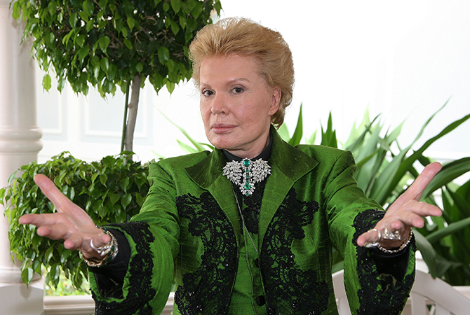 Get to know Walter Mercado—the legendary astrologer from 'Mucho Mucho Amor' on Netflix (фото 2)