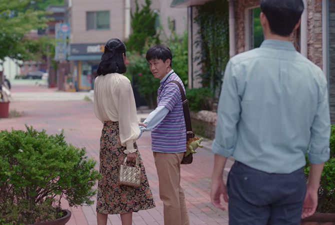 Style ID: The luxury brands behind Seo Ye-Ji’s fashionable outfits on ‘It’s Okay To Not Be Okay’ (фото 136)