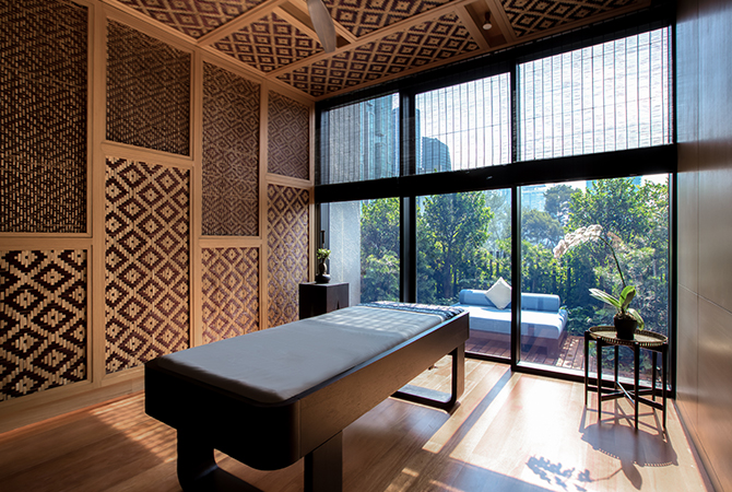Looking for a unique spa experience? The RuMa Hotel and Residences' UR SPA offers something called Touch Therapies (фото 1)