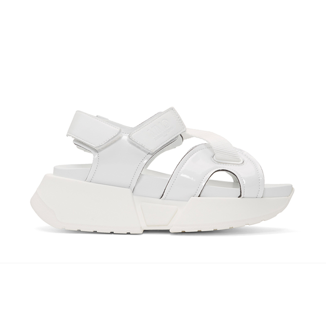 Trendspotting: 13 Luxury brands that are on the velcro sandals bandwagon (фото 11)