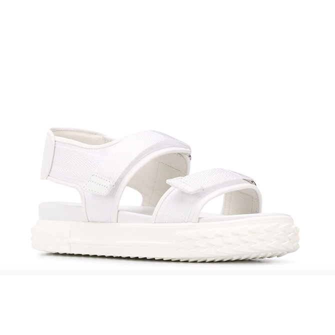 Trendspotting: 13 Luxury brands that are on the velcro sandals bandwagon (фото 3)