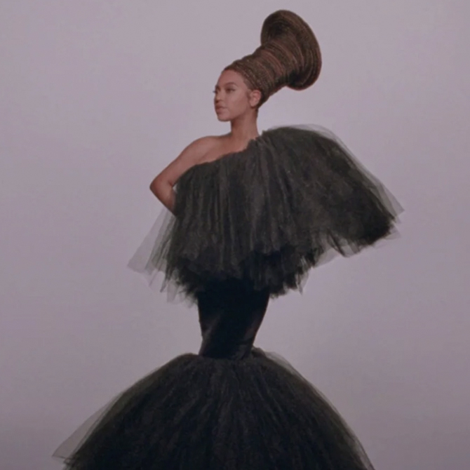 All the head-turning fashion moments from Beyoncé's 'Black Is King' visual album (фото 5)