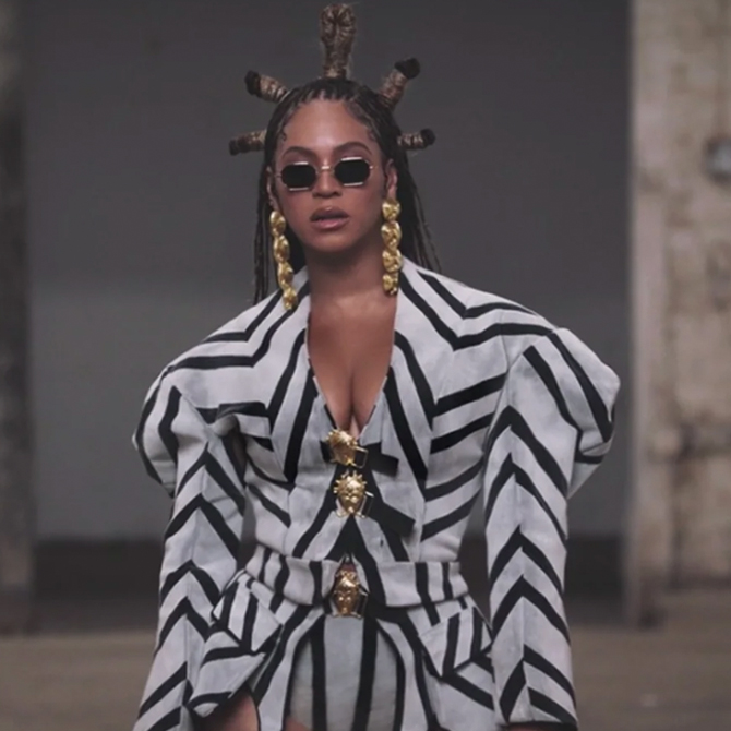 All the head-turning fashion moments from Beyoncé's 'Black Is King' visual album (фото 7)