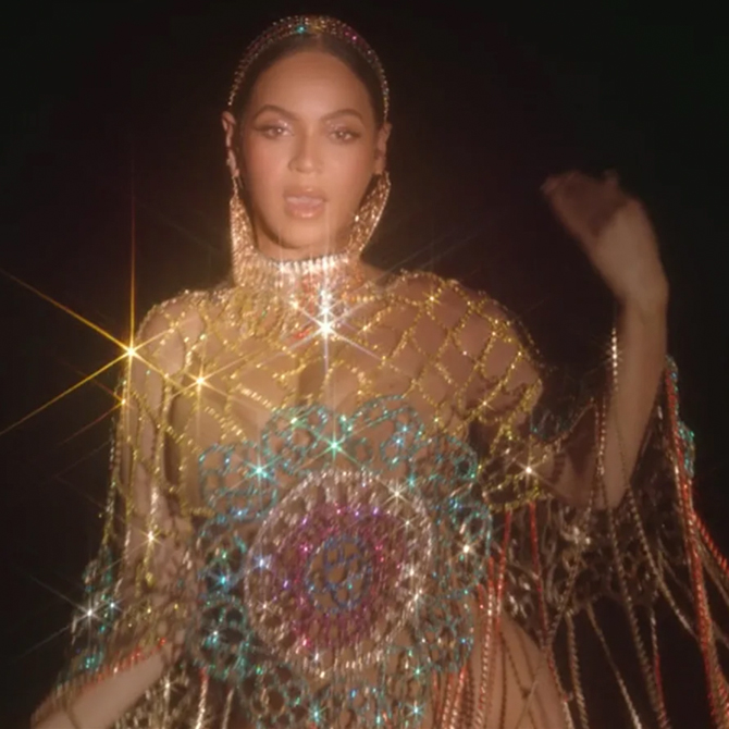 All the head-turning fashion moments from Beyoncé's 'Black Is King' visual album (фото 3)