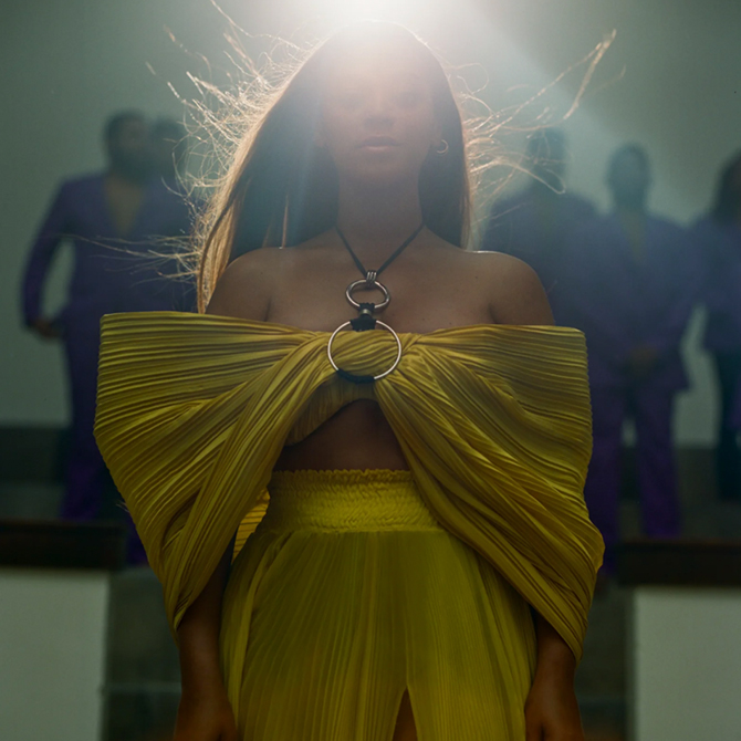 All the head-turning fashion moments from Beyoncé's 'Black Is King' visual album (фото 14)