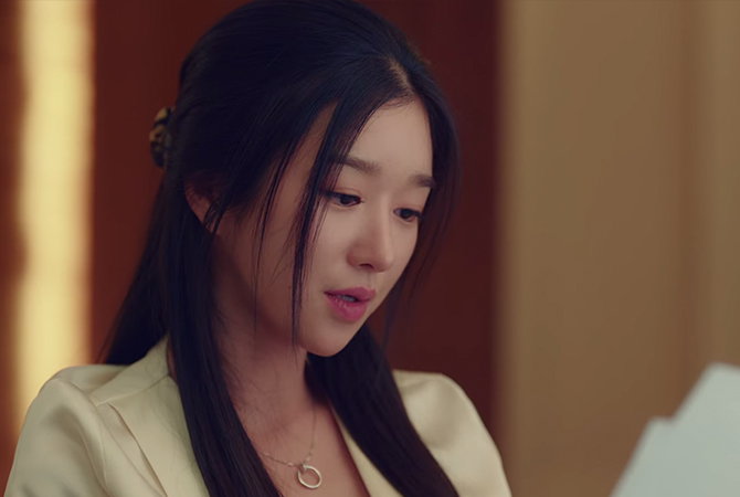 A guide to Seo Ye-Ji’s enviable watches and jewellery collection in ‘It’s Okay To Not Be Okay’ (фото 39)