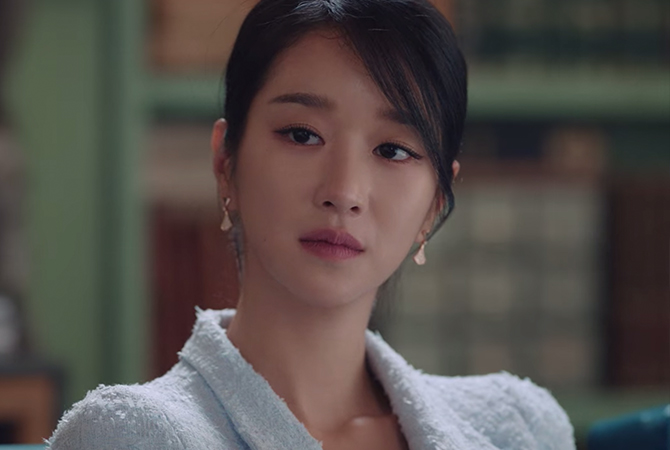 A guide to Seo Ye-Ji’s enviable watches and jewellery collection in ‘It’s Okay To Not Be Okay’ (фото 3)