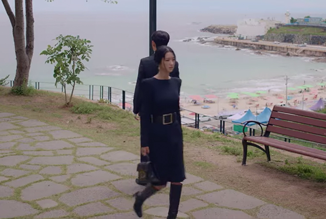 Style ID: The luxury brands behind Seo Ye-Ji’s fashionable outfits on ‘It’s Okay To Not Be Okay’ (фото 202)
