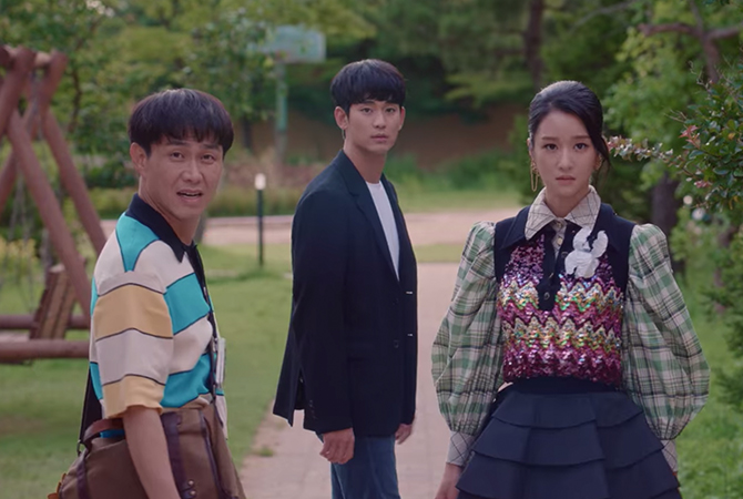 Style ID: The luxury brands behind Seo Ye-Ji’s fashionable outfits on ‘It’s Okay To Not Be Okay’ (фото 224)
