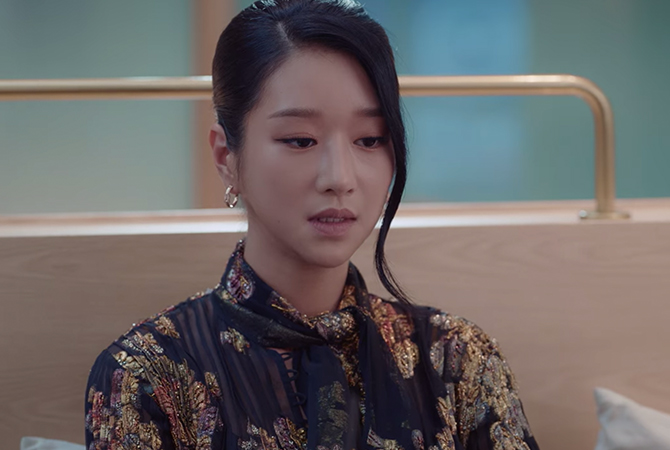 A guide to Seo Ye-Ji’s enviable watches and jewellery collection in ‘It’s Okay To Not Be Okay’ (фото 80)
