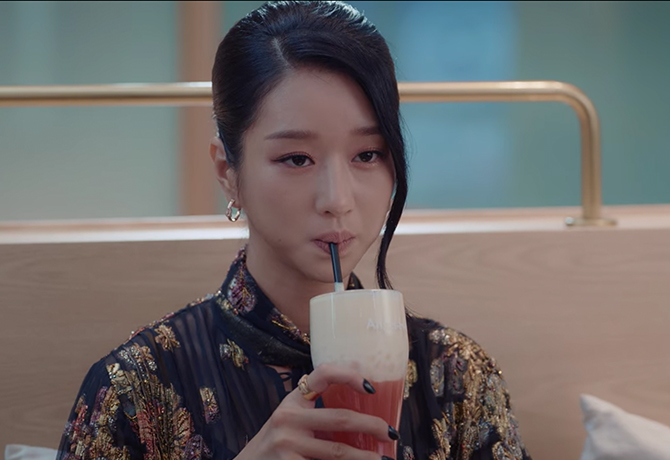 Seo Ye Ji nails