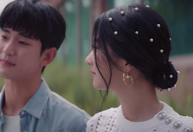 Seo Ye Ji pearls hair
