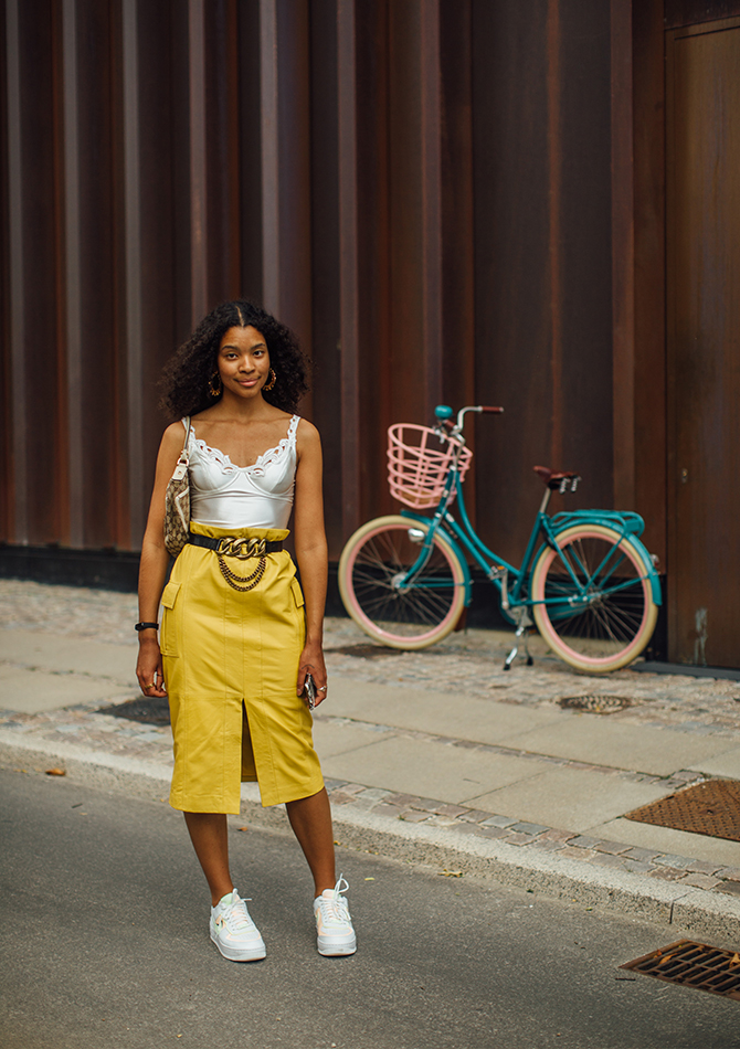 Copenhagen Fashion Week SS21: All the vibrant street style looks that liven up the sidewalks (фото 3)