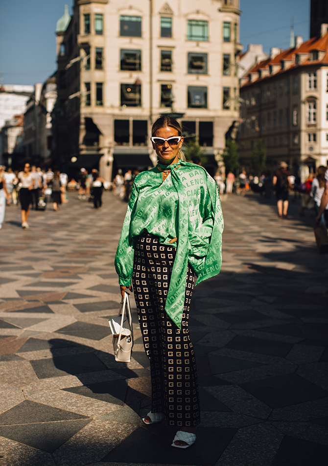 Copenhagen Fashion Week SS21: All the vibrant street style looks that liven up the sidewalks (фото 18)