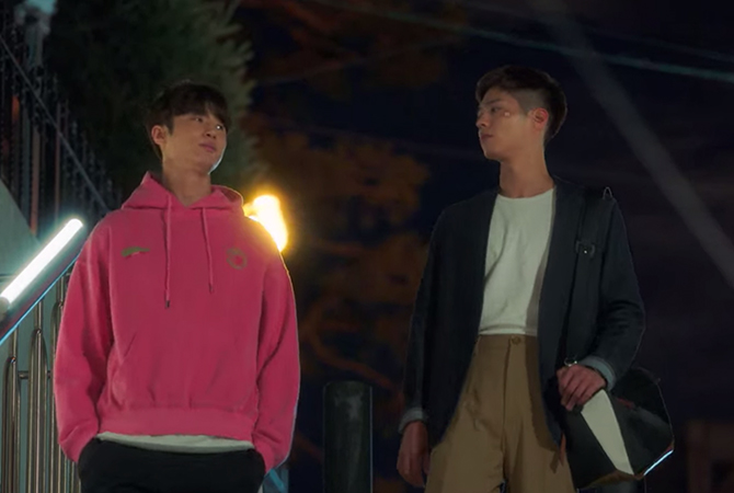 Style ID: The lowdown on Park Bo Gum’s trendy looks in ‘Record of Youth’—complete (фото 8)