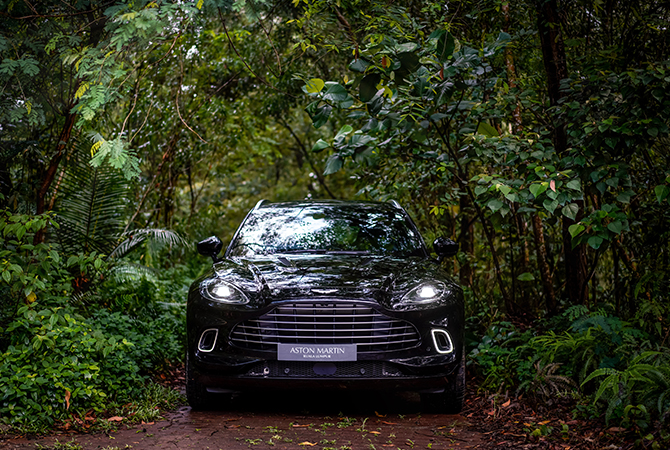 The Aston Martin DBX—now available in Malaysia—is a luxury SUV with the soul of a sports car (фото 8)