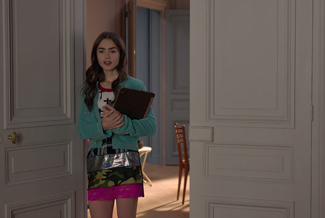 'Emily in Paris': Lily Collins's best to worst looks, ranked (фото 38)
