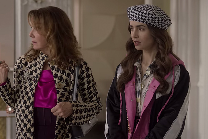 'Emily in Paris': Lily Collins's best to worst looks, ranked (фото 41)