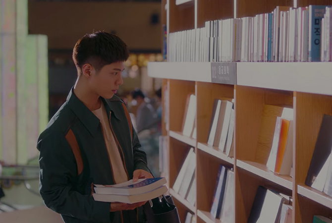 Style ID: The lowdown on Park Bo Gum’s trendy looks in ‘Record of Youth’—complete (фото 62)