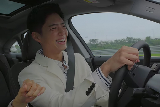 Style ID: The lowdown on Park Bo Gum’s trendy looks in ‘Record of Youth’—complete (фото 72)