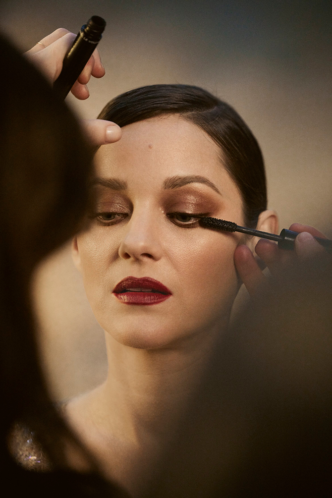 Marion Cotillard behind the scenes for Chanel No5's 100th anniversary