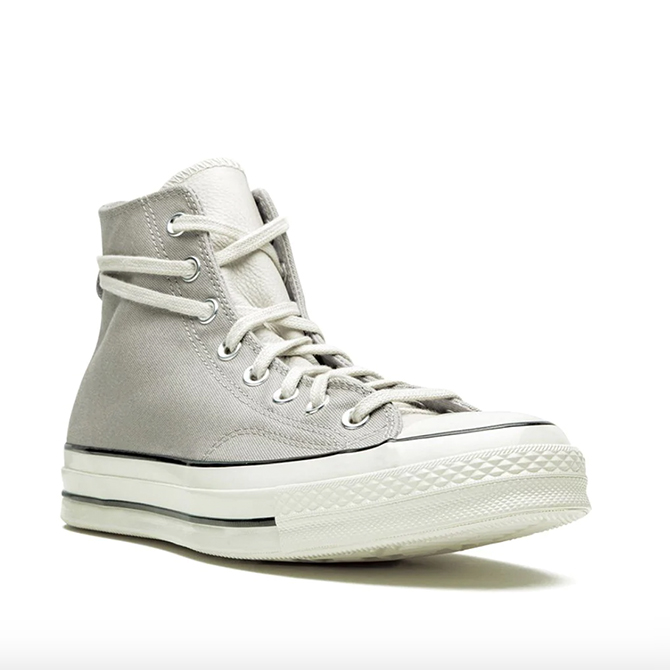 A look at Kamala Harris’s favourite shoes—Converse Chuck Taylors (фото 12)