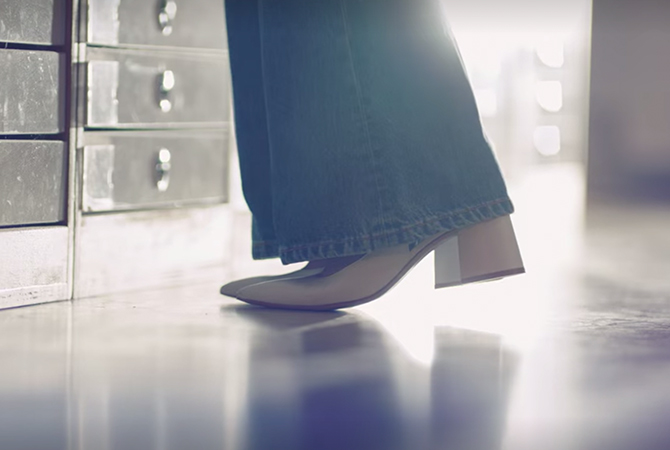 Style ID: The Korean fashion labels (and the luxury handbags) spotted on Bae Suzy in ‘Start-Up’ (фото 49)