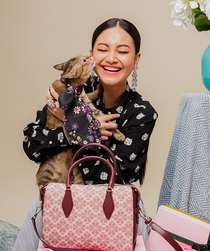 Fashion buzz: Kate Spade New York’s holiday campaign featuring Malaysian It-girls and rescue cats, Dior Pavilion’s festive installation, and more (фото 1)