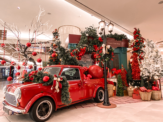 Christmas decorations at Elements shopping mall, Kowloon west, Hong Kong,  Stock Photo, Picture And Rights Managed Image. Pic. OTH-233-52619 |  agefotostock