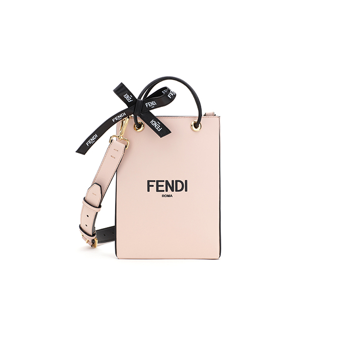New month, new bags: December'20 edition—from Fendi, Prada, and more (фото 13)