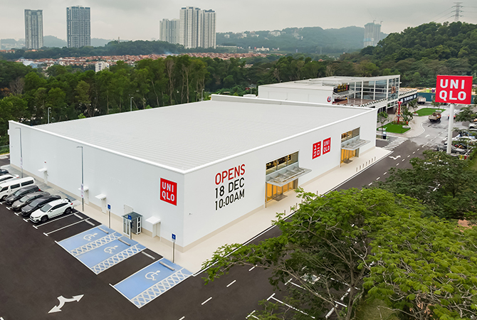 Everything you wanted to know about Uniqlo’s first roadside store in Malaysia (фото 1)
