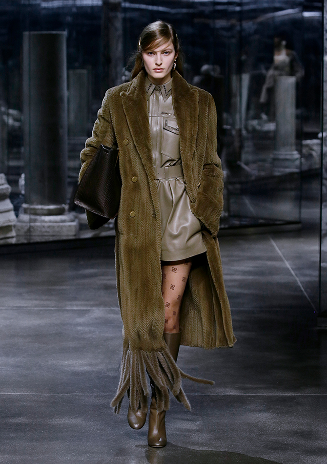 Everything you need to know about Kim Jones’s first ready-to-wear collection for Fendi AW21 (фото 7)