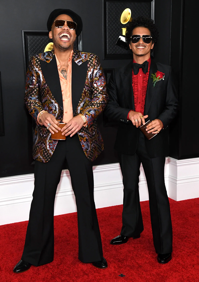 Grammys 2021: What the stars wore for music's biggest night (фото 21)