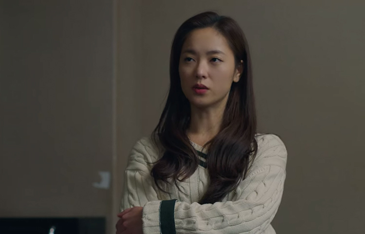 Style ID: Jeon Yeo Bin’s power dressing in ‘Vincenzo’ (фото 96)