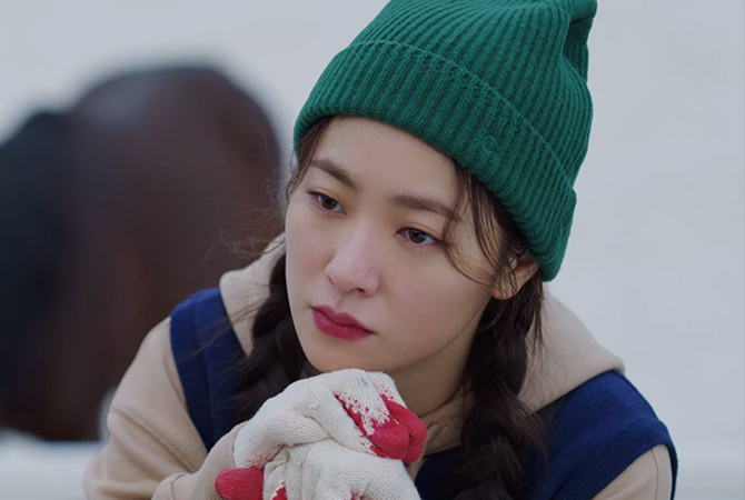 Style ID: Jeon Yeo Bin’s power dressing in ‘Vincenzo’ (фото 86)