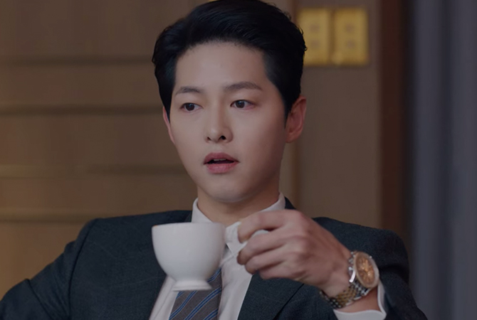 Style ID: Song Joong Ki and his luxury watches in ‘Vincenzo’ (фото 13)