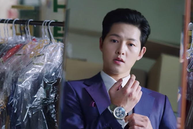 Style ID: Song Joong Ki and his luxury watches in ‘Vincenzo’ (фото 17)