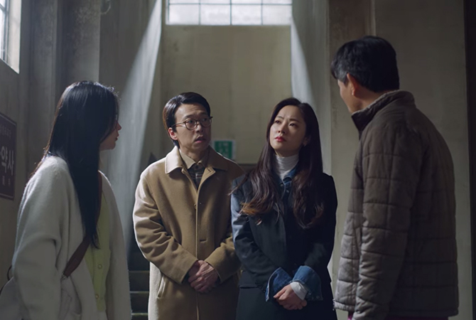 Style ID: Jeon Yeo Bin’s power dressing in ‘Vincenzo’ (фото 131)