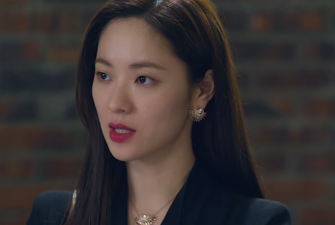 Style ID: Jeon Yeo Bin’s power dressing in ‘Vincenzo’ (фото 161)