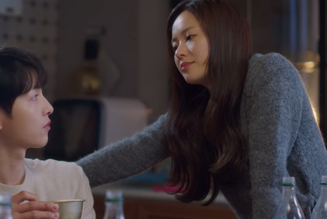 Style ID: Jeon Yeo Bin’s power dressing in ‘Vincenzo’ (фото 107)